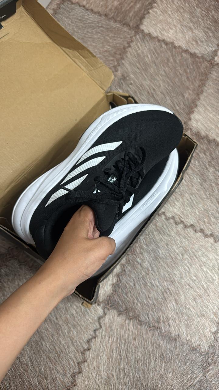 Кроссовки adidas
