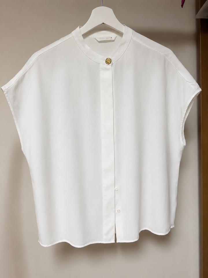 Минималистичная блуза Zara