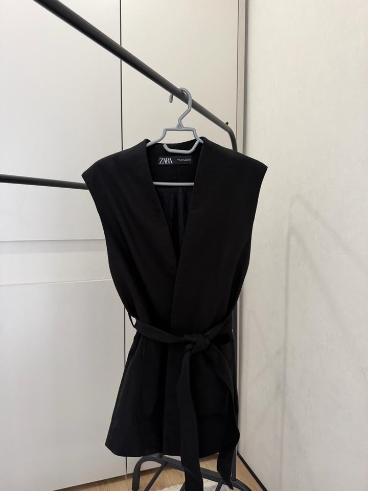 Удлинённый жилет ZARA 🖤
