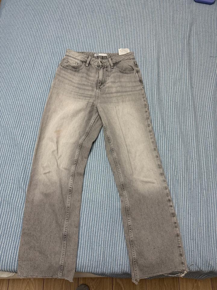 Джинсы Zara