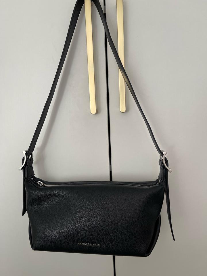 Сумка Charles & Keith