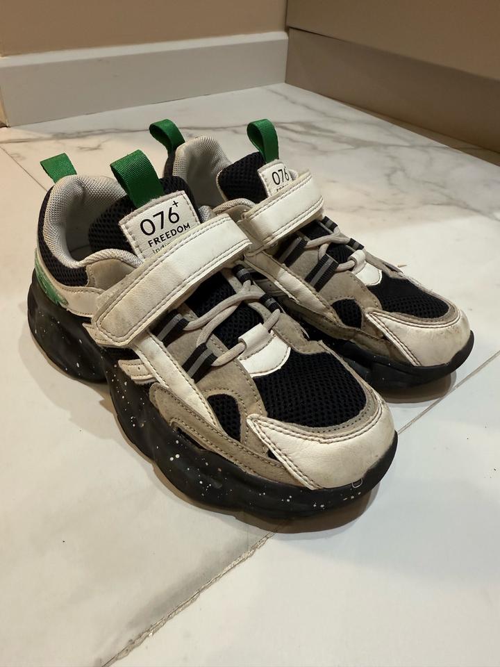Кроссовки Zara 34
