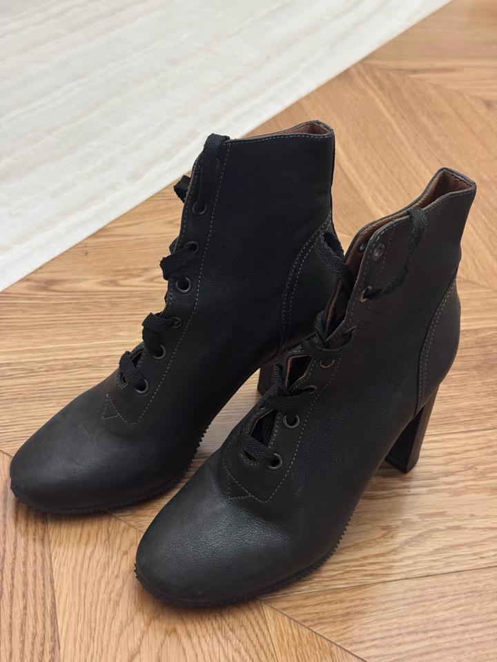 Chloé