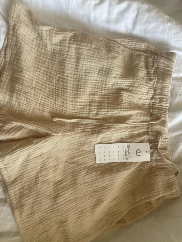 GLO jeans