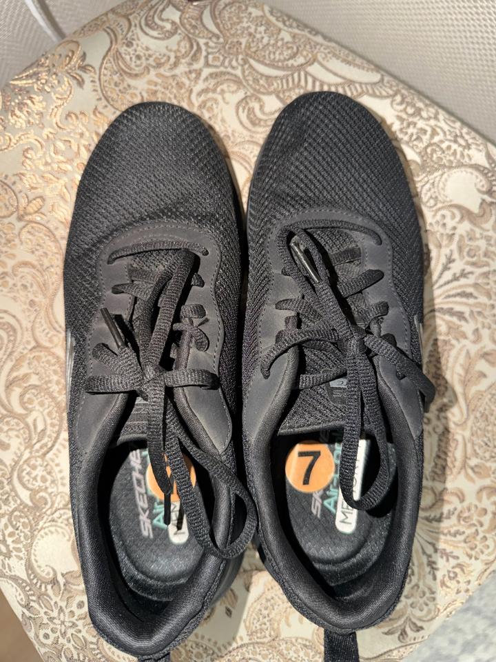 Кроссовки Skechers