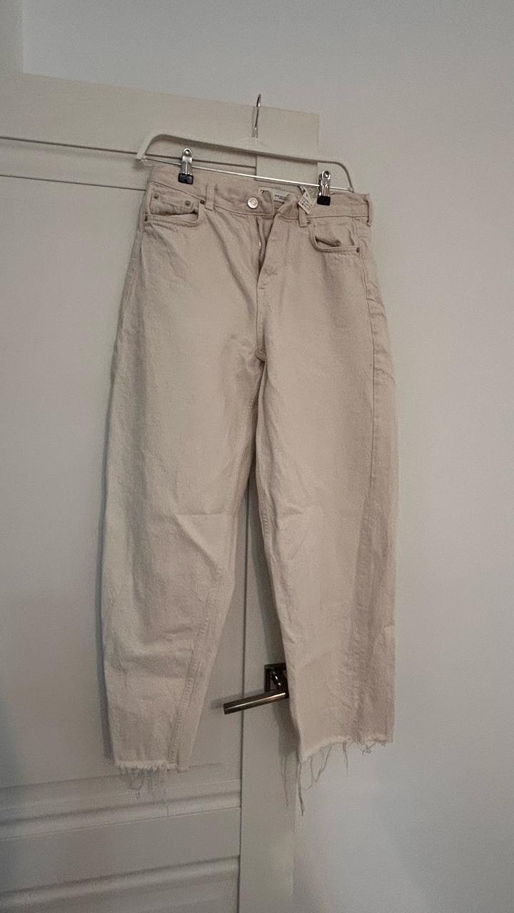 Джинсы Zara