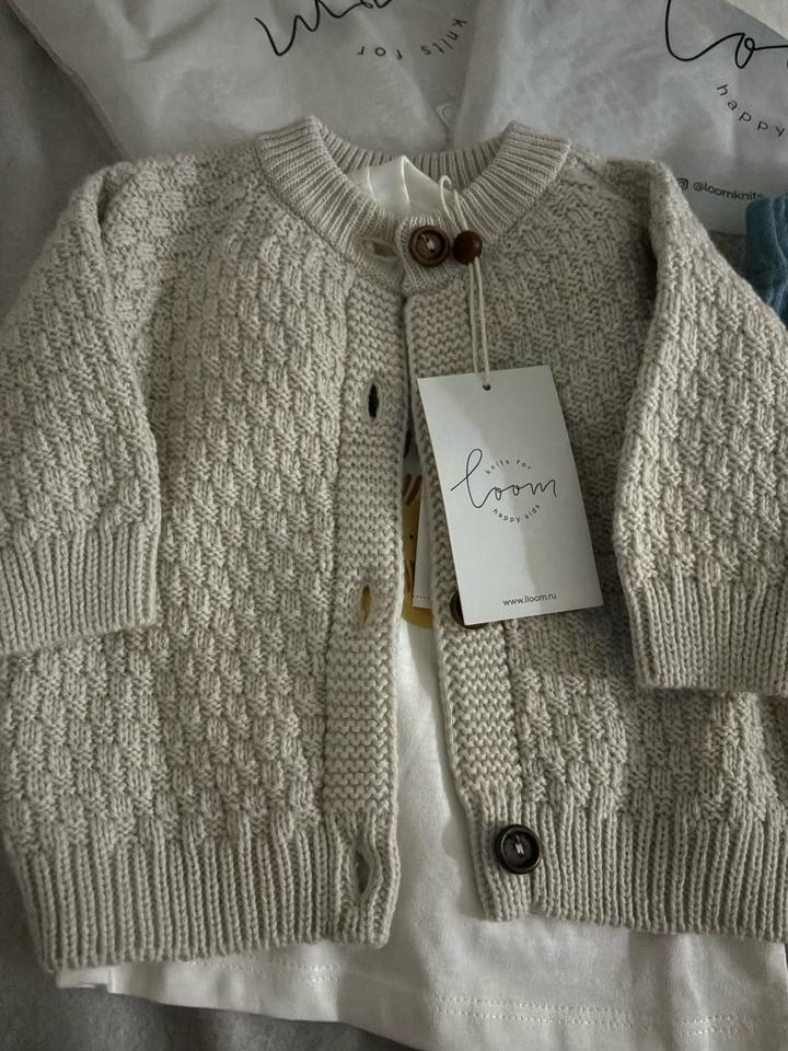 Продам свитер loomknits