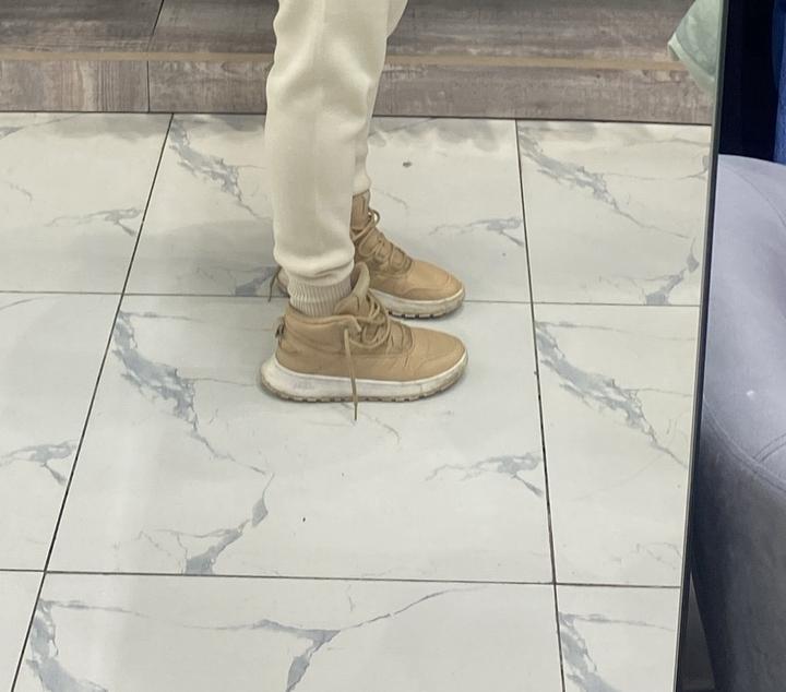 Кроссовки adidas