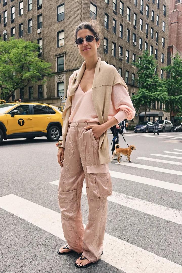 Zara Розовый джемпер с V-образным вырезом