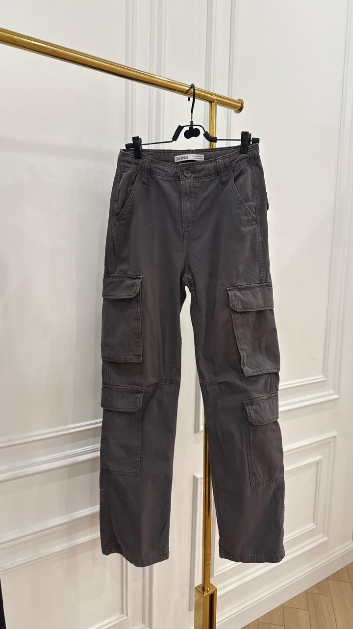 Брюки карго Bershka