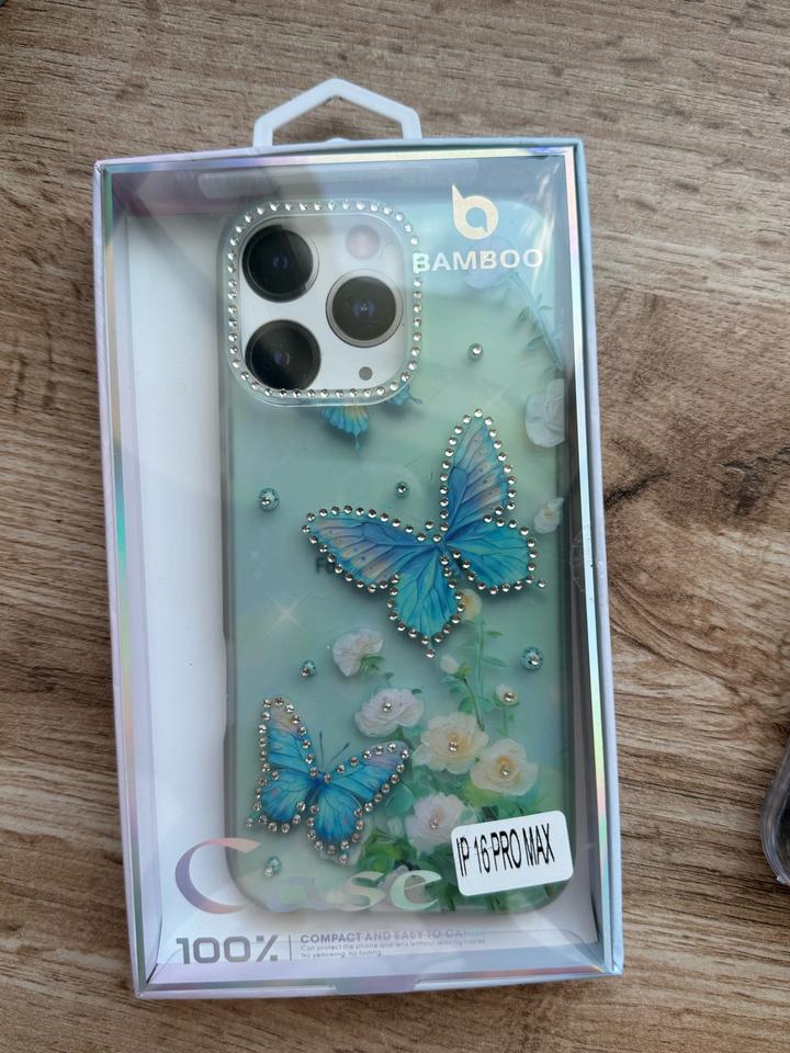 BAMBOO Чехол для iPhone 16 Pro Max с бабочками новый