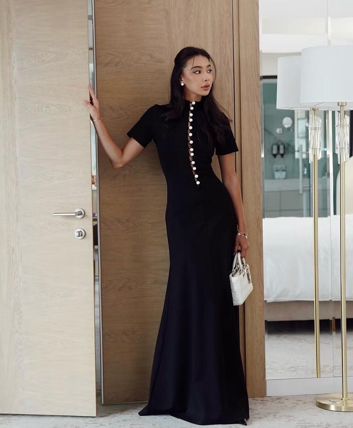 Alisha Atelier/ Черное длинное платье с пуговицами