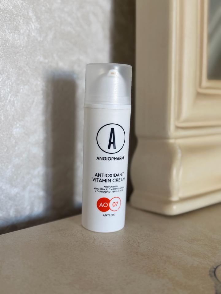Angiopharm антиоксидантный крем с витаминами A, E, C