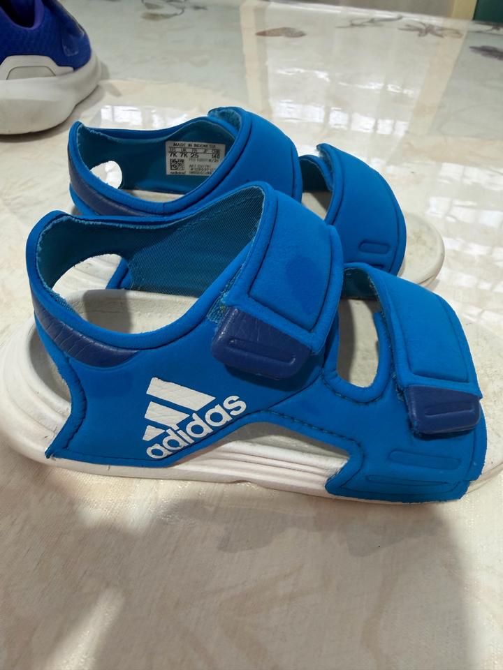 Детские сандалии adidas