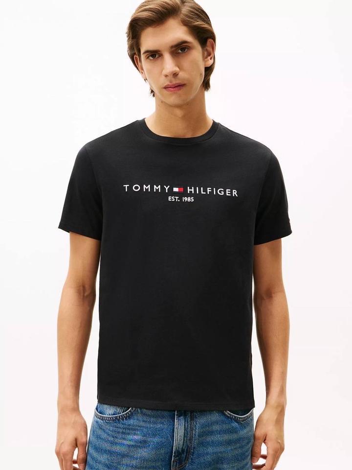 футболка от Tommy Hilfiger