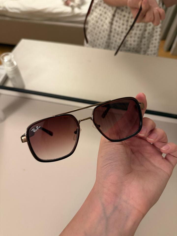 Ray-Ban