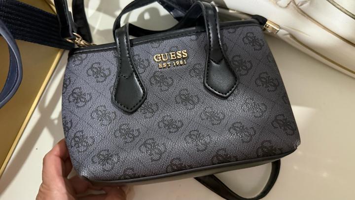 Сумка Guess