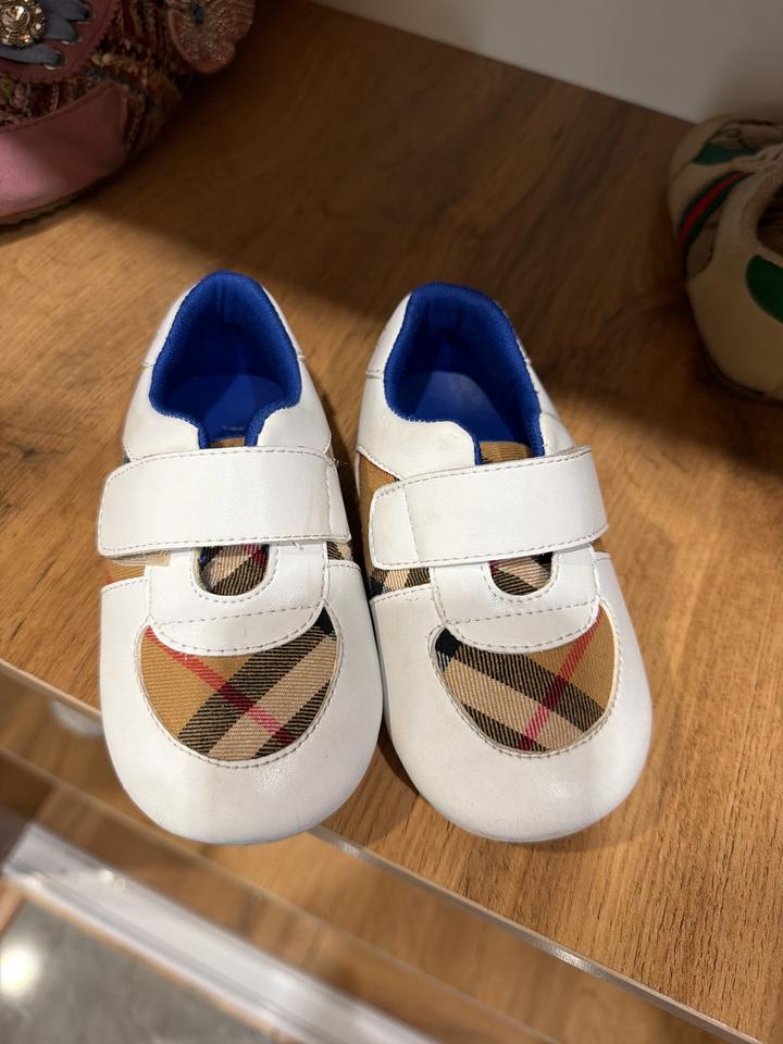 Burberry пинетки