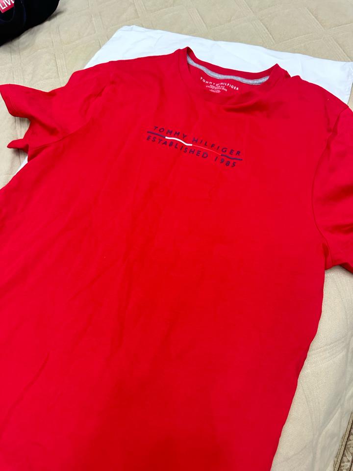 Tommy Hilfiger