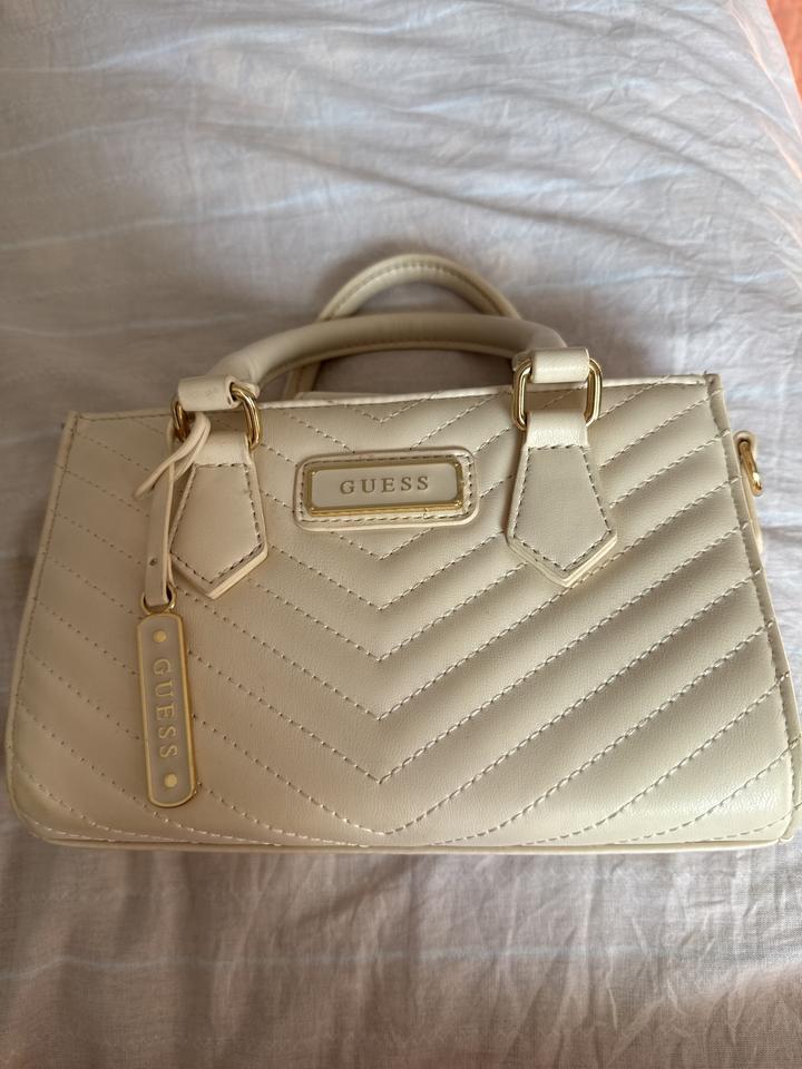 Сумка Guess