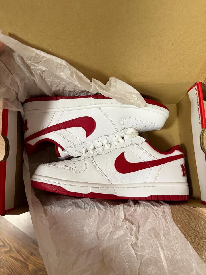 Кроссовки Nike