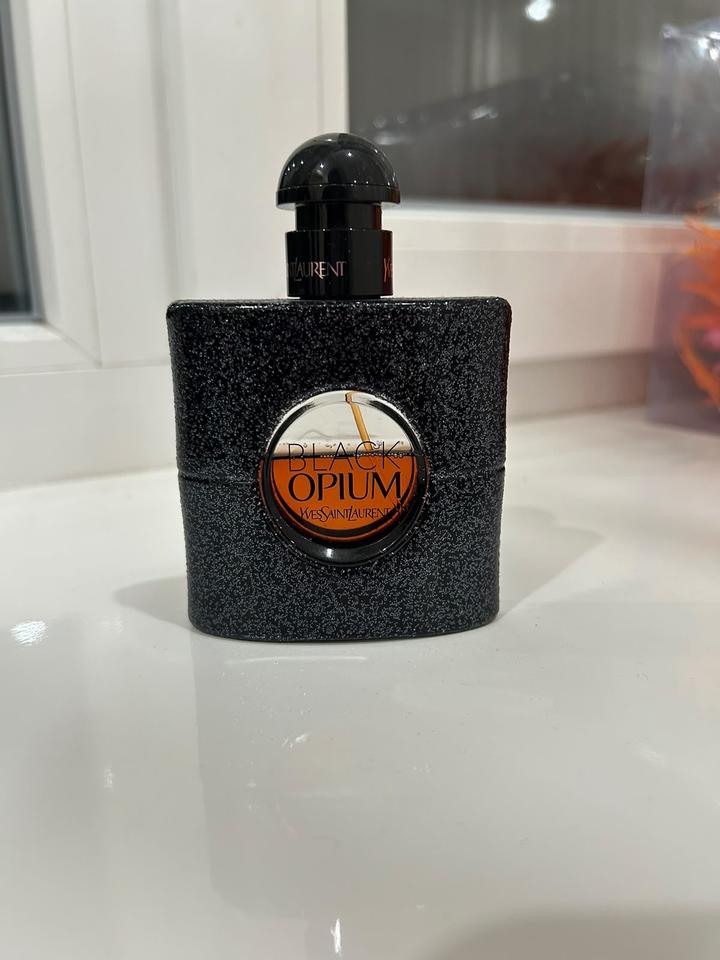 Парфюм Yves Saint Laurent Black Opium