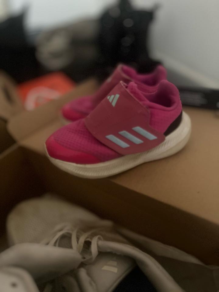 Детские кроссовки adidas