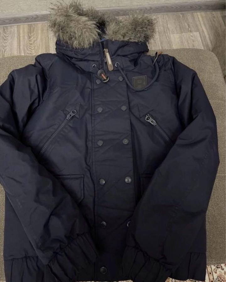 Продам куртку Reebok Classic оригинал