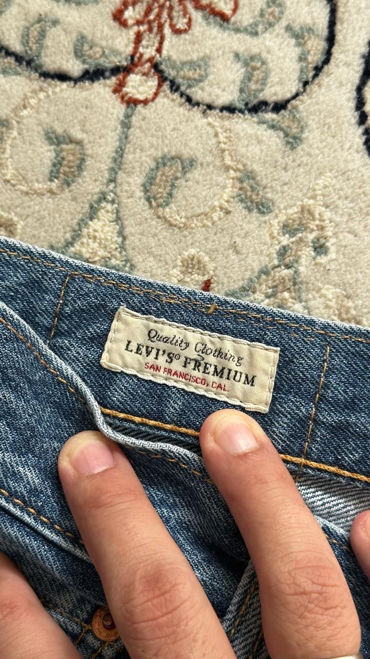 Levi's