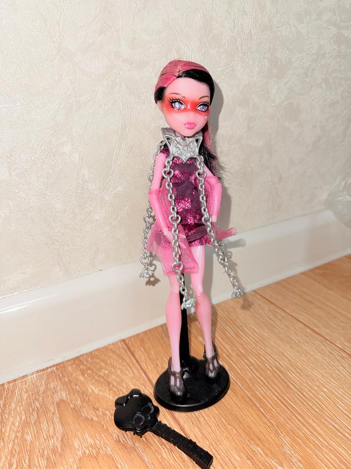 Кукла Monster High , draculaura