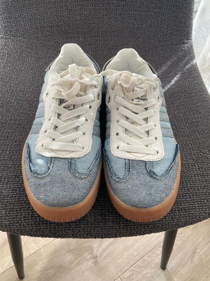 Adidas