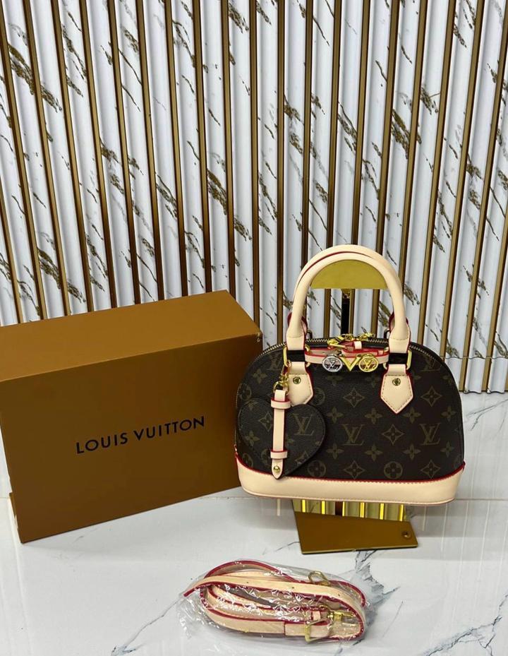 Сумка Louis Vuitton