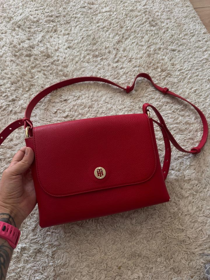 Tommy Hilfiger