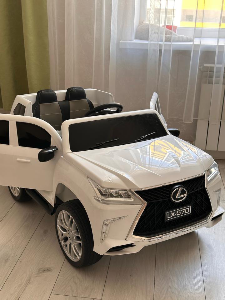 Lexus 570