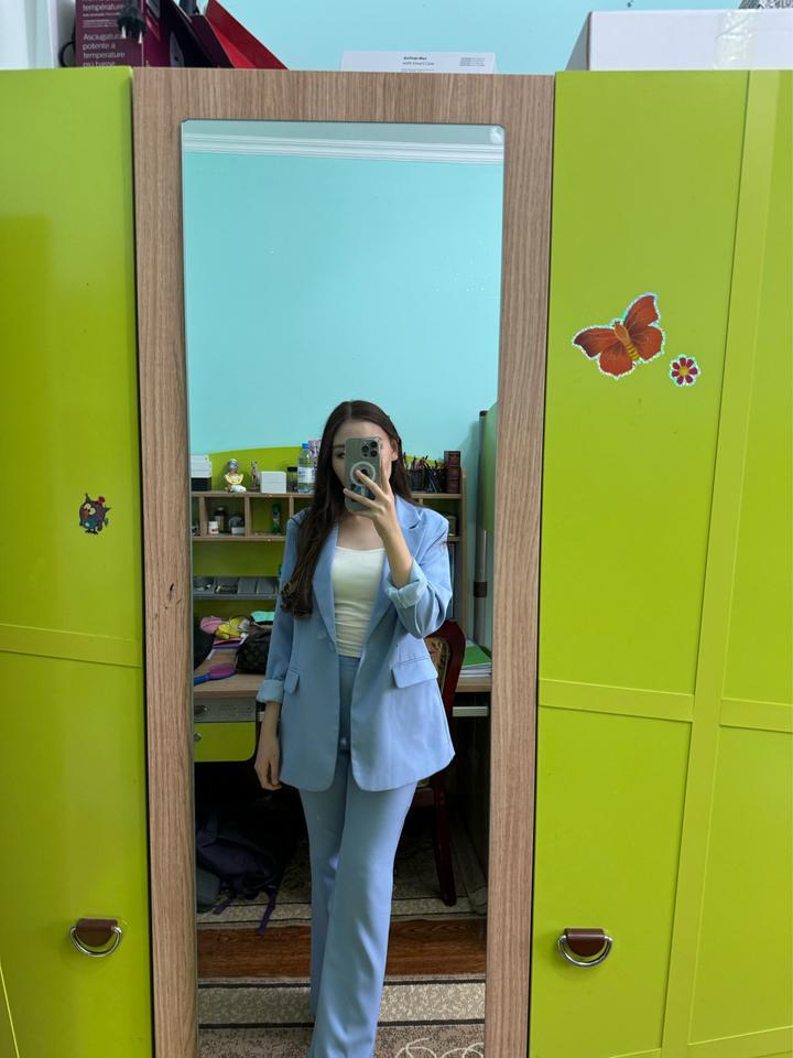 Женский брючный костюм