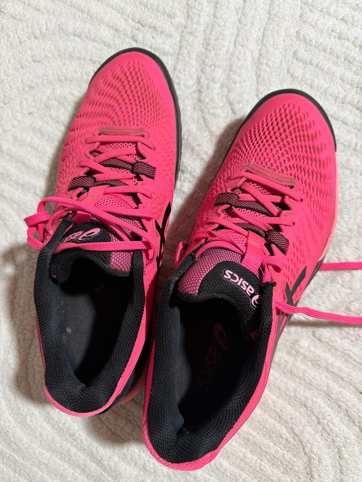 ASICS