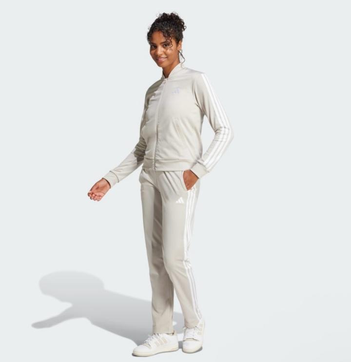 Спортивный костюм adidas