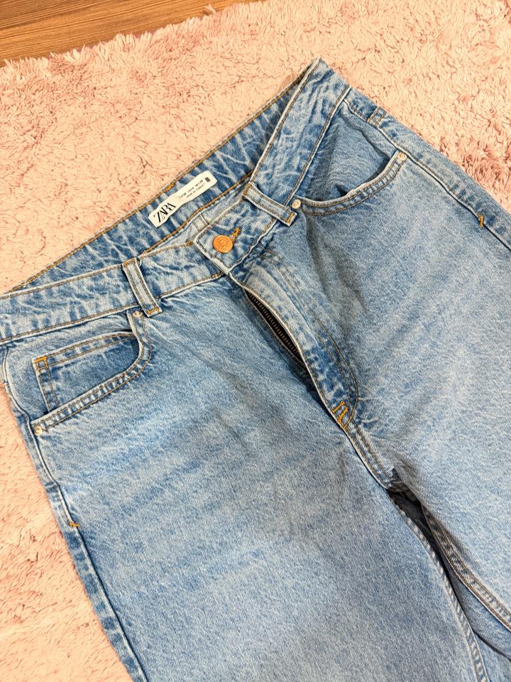 Джинсы ZARA