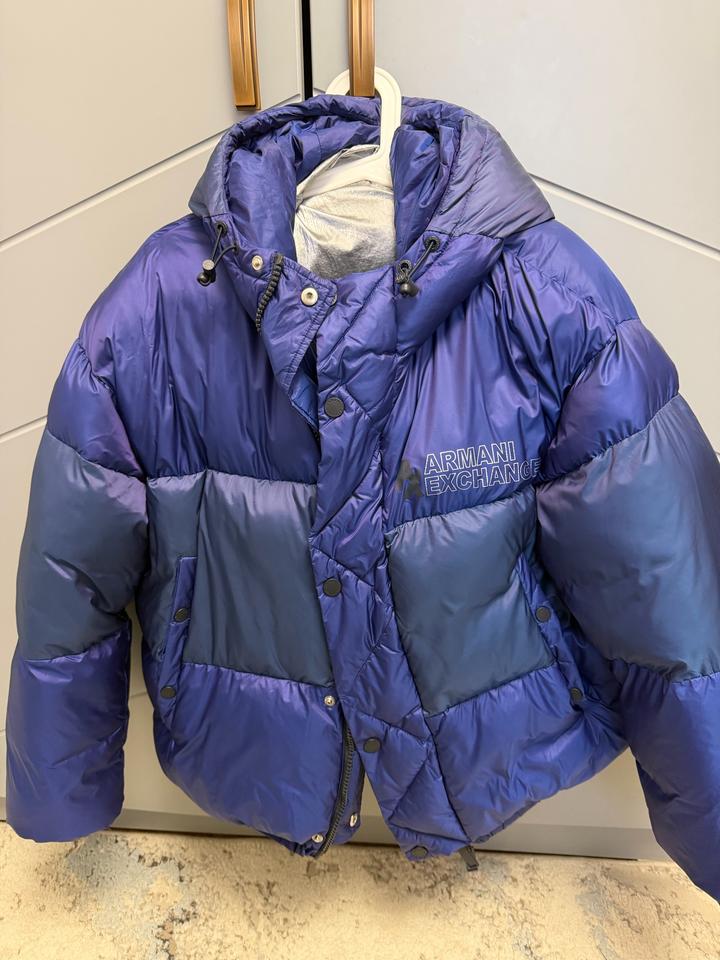 Пуховик Armani Exchange