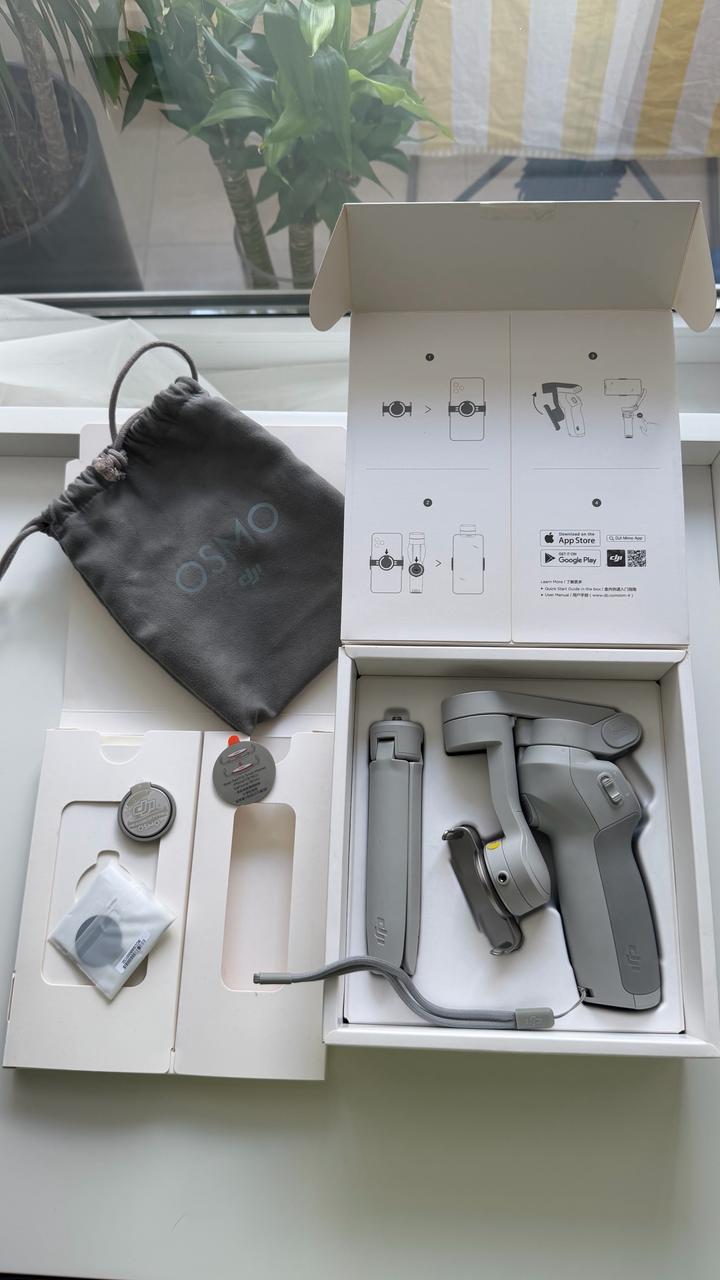 DJI