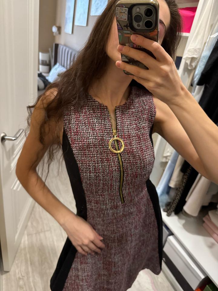 Платье DKNY твидовое на молнии