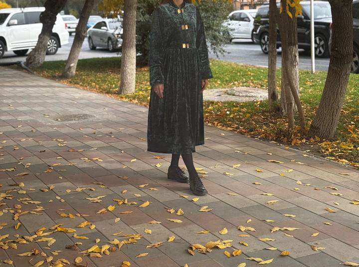Платье миди из велюра