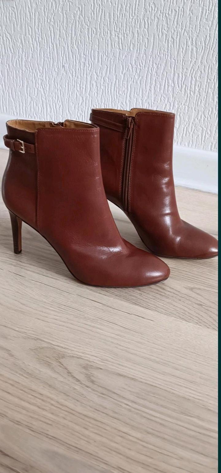 Nine West