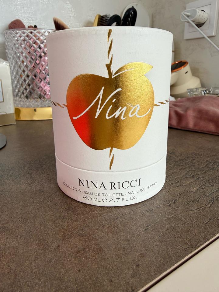 NINA RICCI