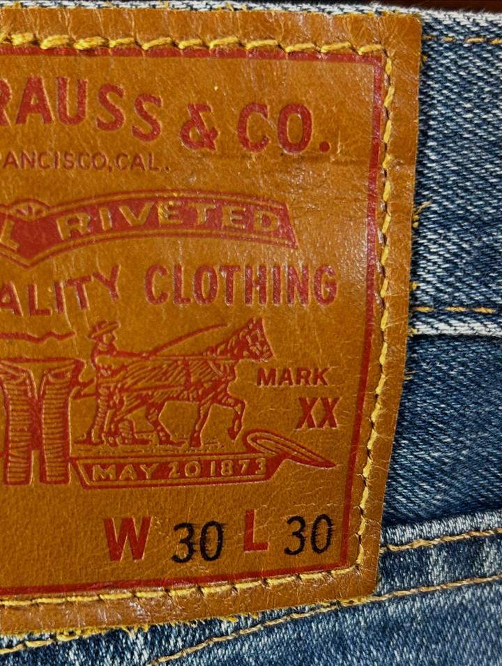 Levi's