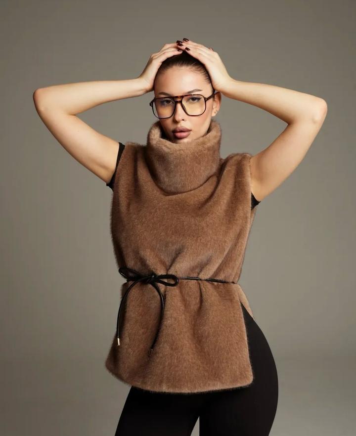 abello fur factory Жилет из искусственного меха с высоким воротником