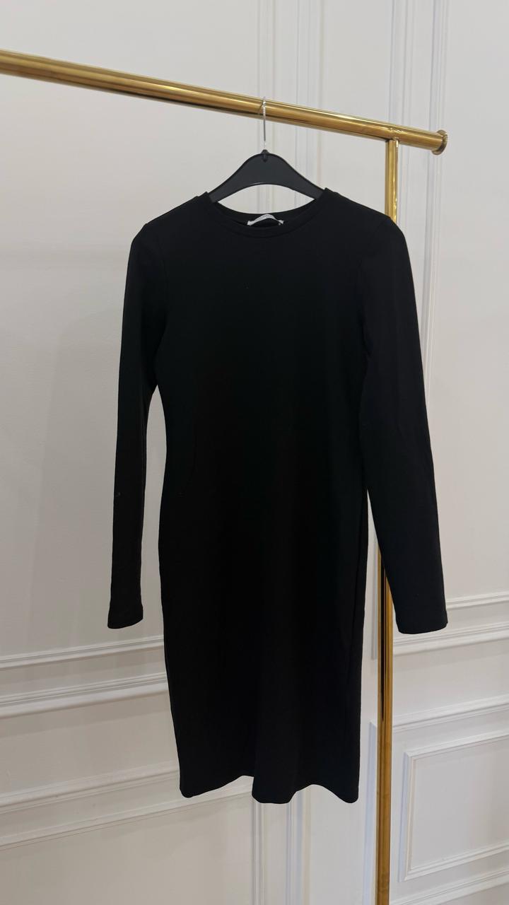 Zara Черное трикотажное платье с длинным рукавом