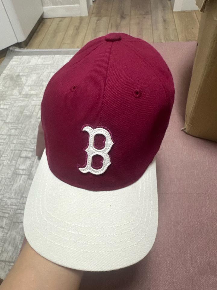 MLB