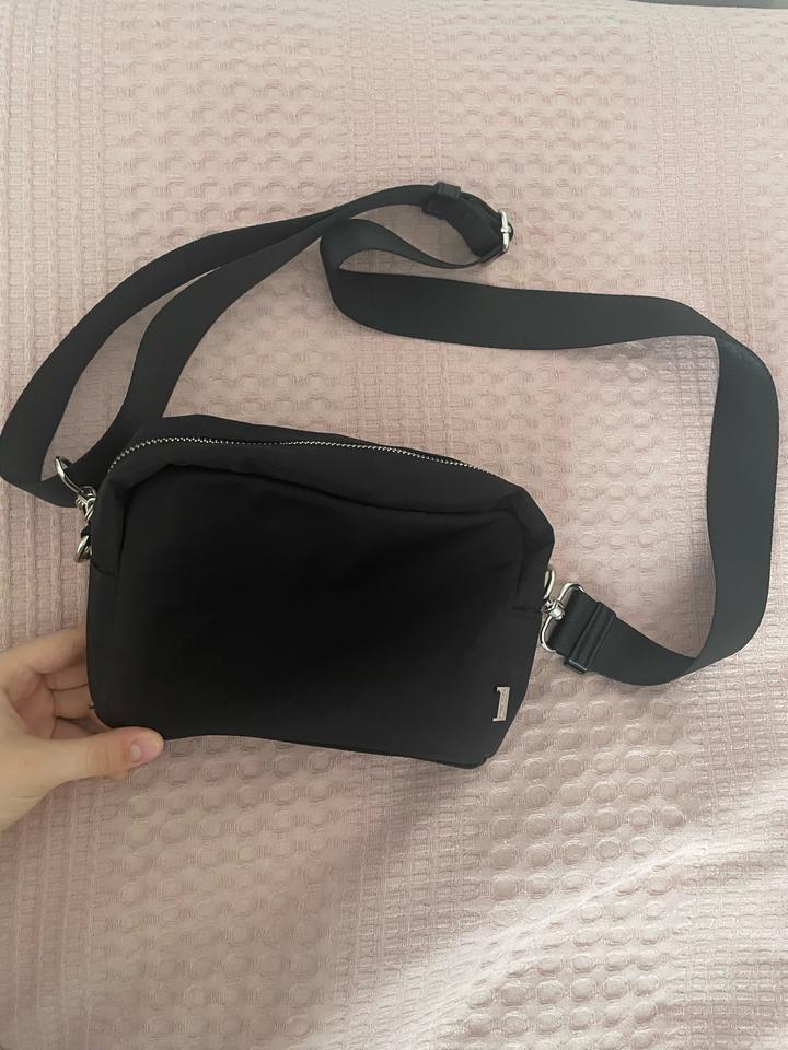 Сумка через плечо Bershka