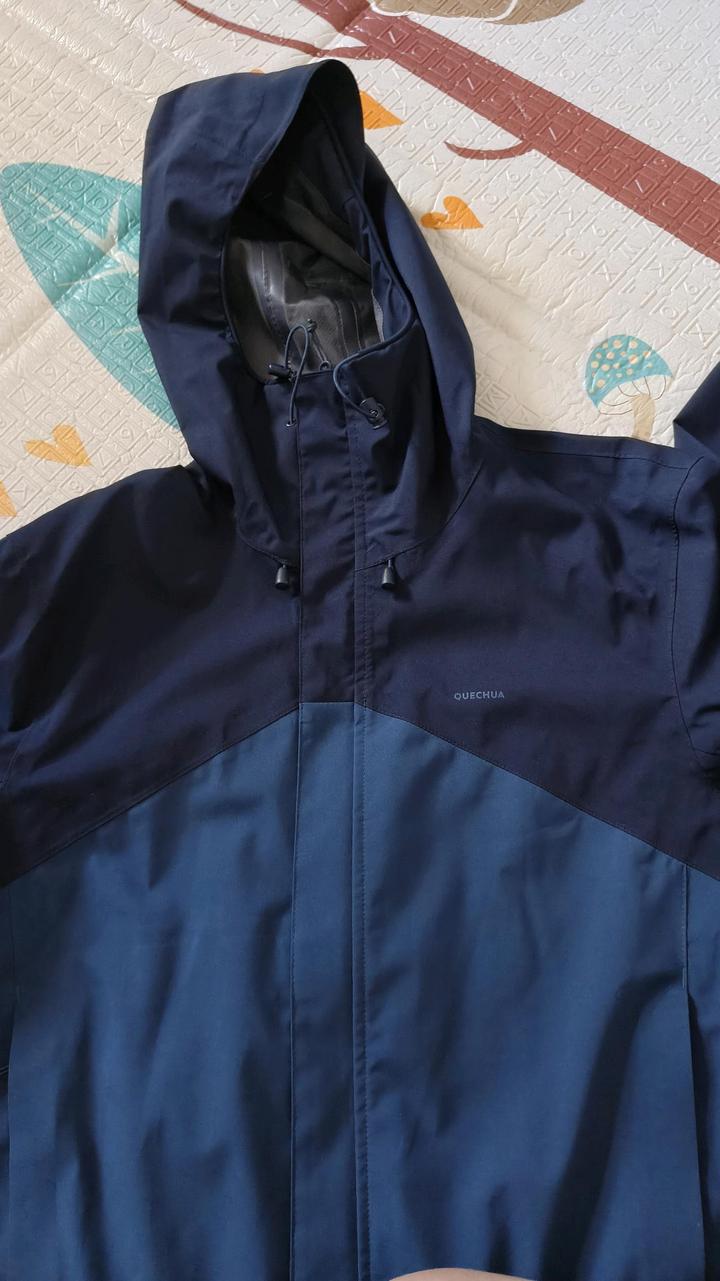 DECATHLON Куртка мембрана 10000/10000 ветрозащита, выдерживает сильный дождь. Quechua.